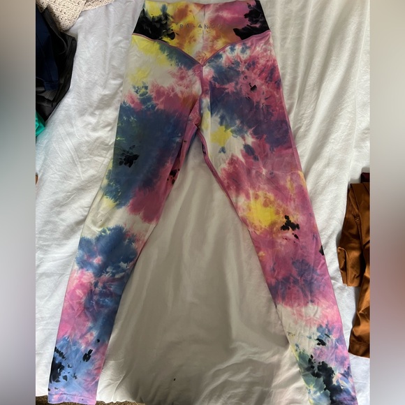 Balance Athletica/ Vitality Atmos Cloud Leggings - Picture 6 of 6